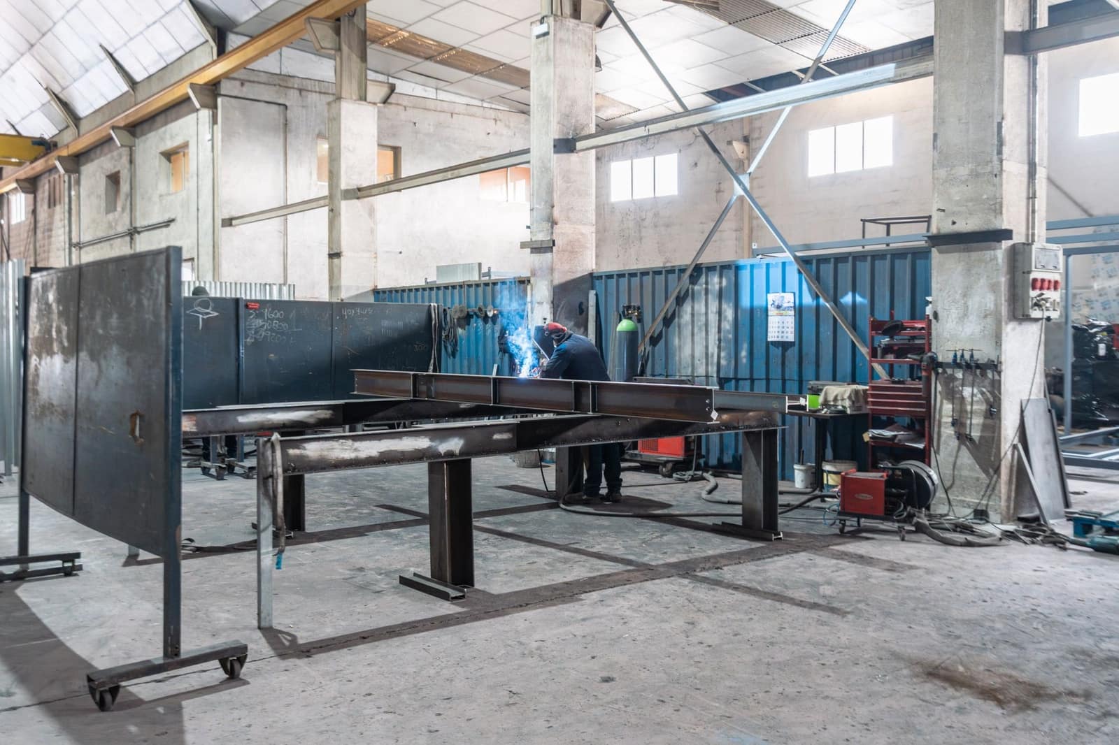 Commercial for sale in Grinon - € 1,250,000 (Ref: 9592090)