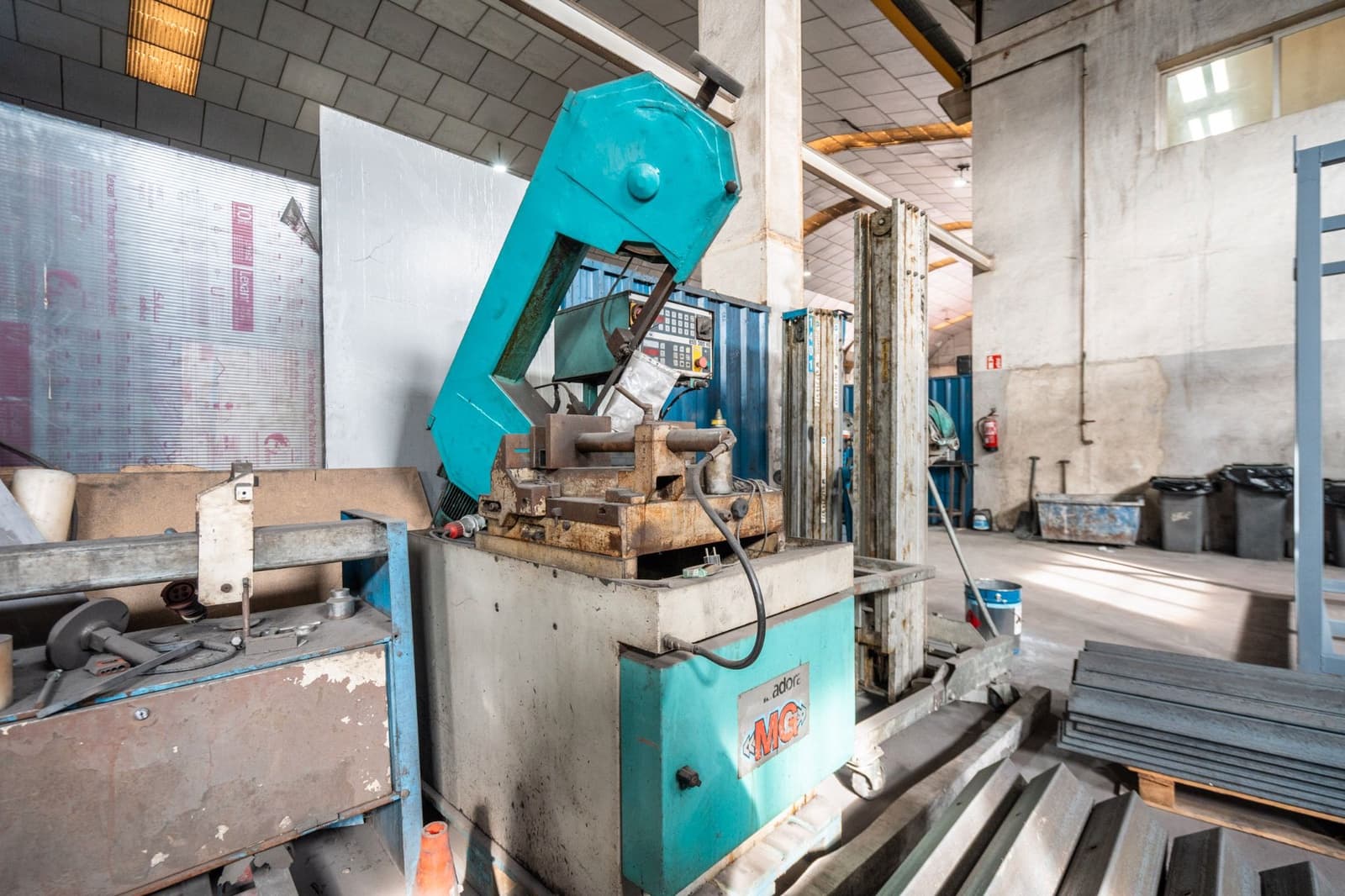 Commercial for sale in Grinon - € 1,250,000 (Ref: 9592090)