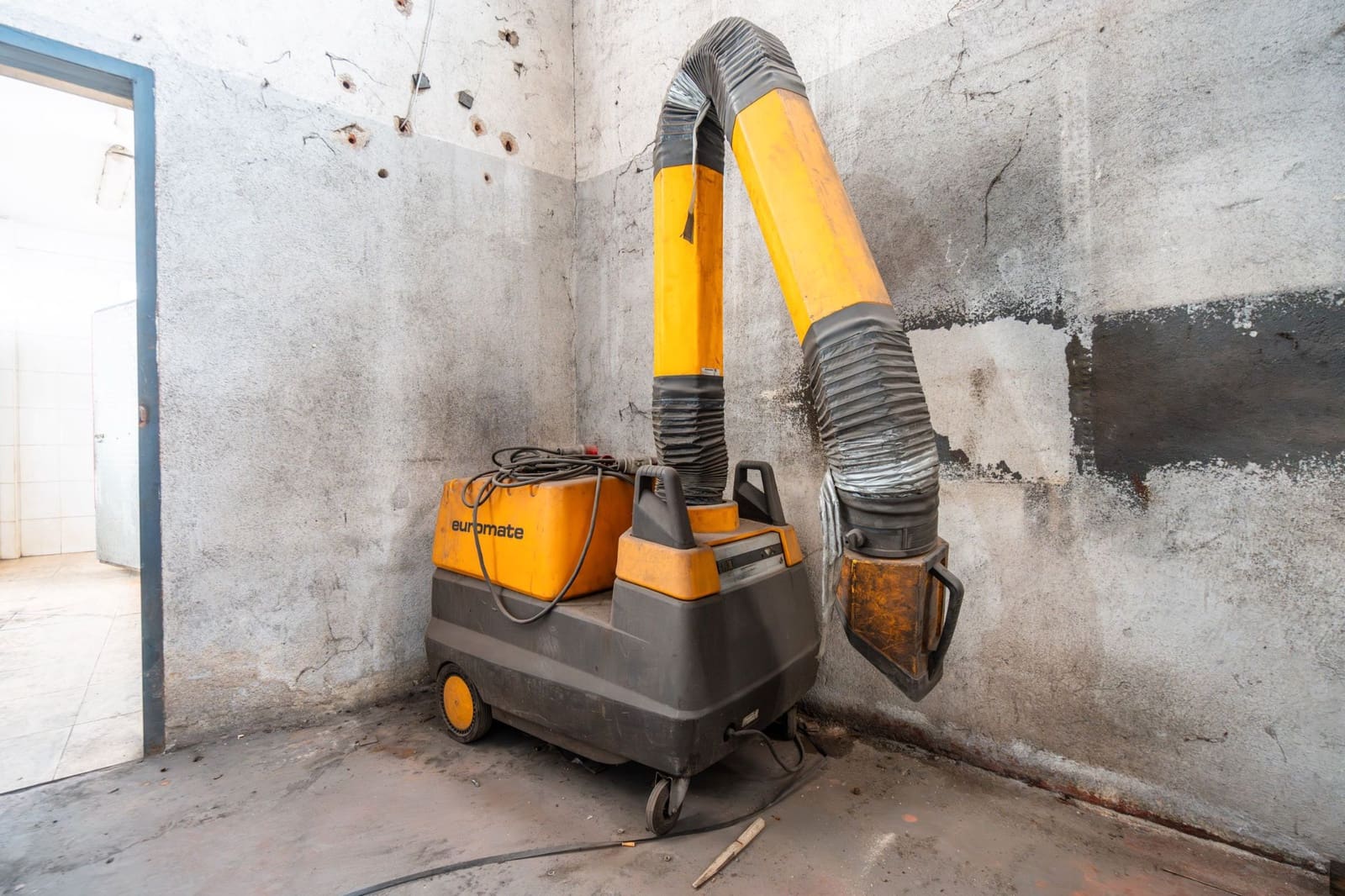 Commercial for sale in Grinon - € 1,250,000 (Ref: 9592090)