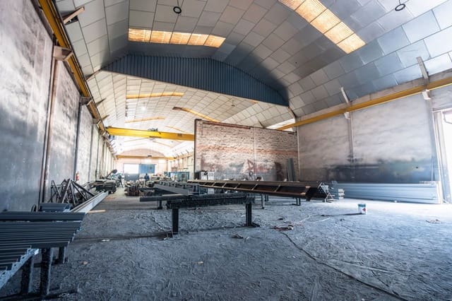 Commercial for sale in Griñón - € 1,250,000 (Ref: 9592090)