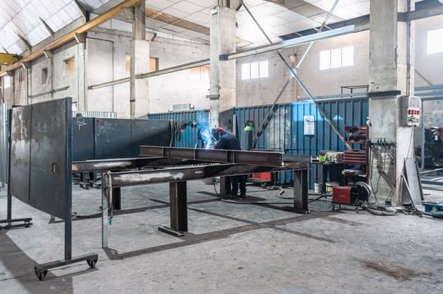 Commercial for sale in Griñón - € 1,250,000 (Ref: 9592090)