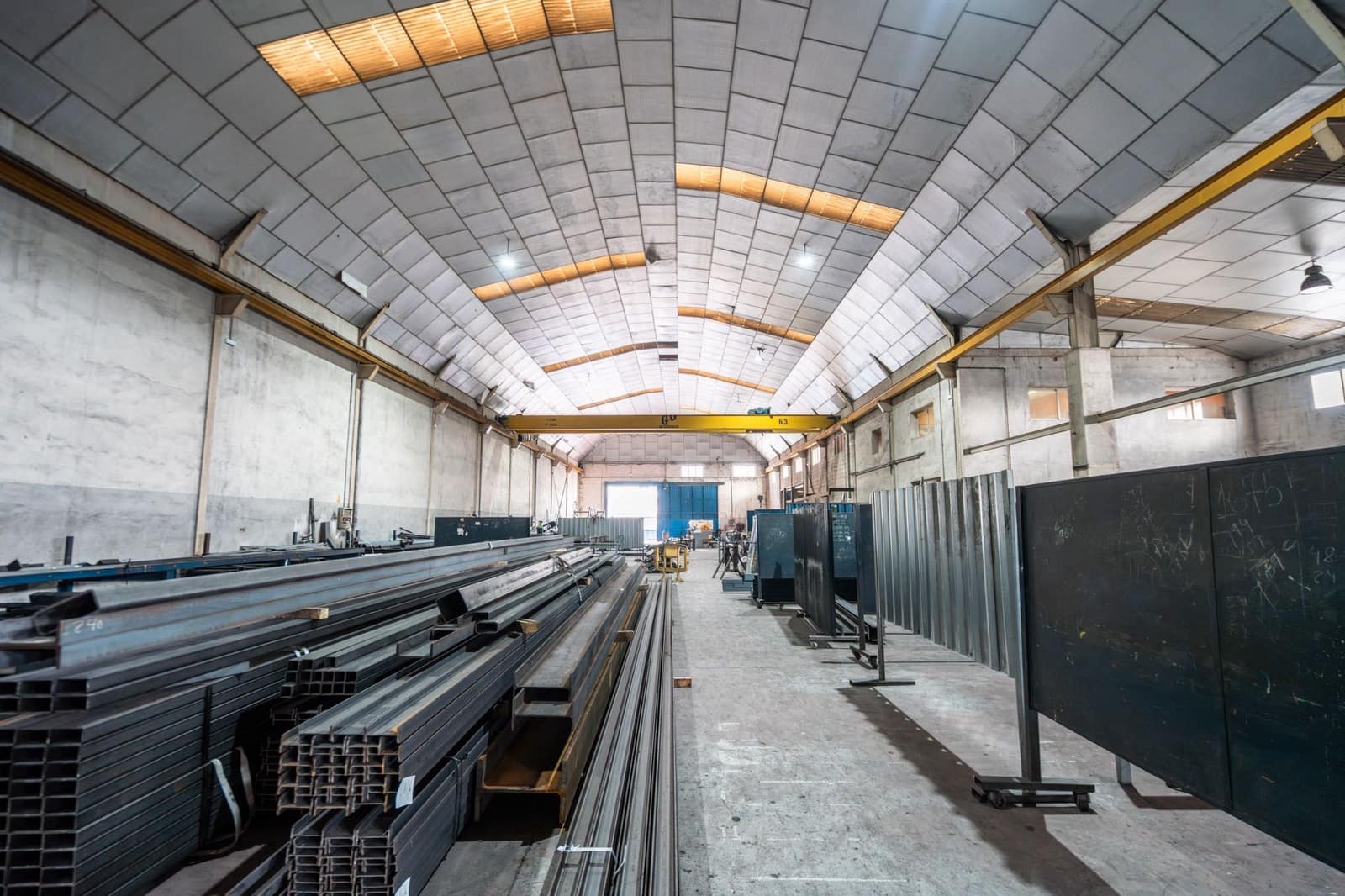 Commercial for sale in Grinon - € 1,250,000 (Ref: 9592090)