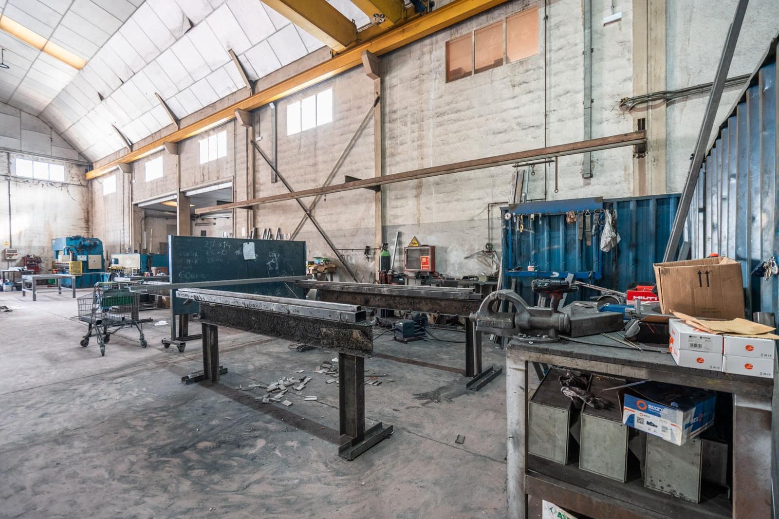 Commercial for sale in Grinon - € 1,250,000 (Ref: 9592090)