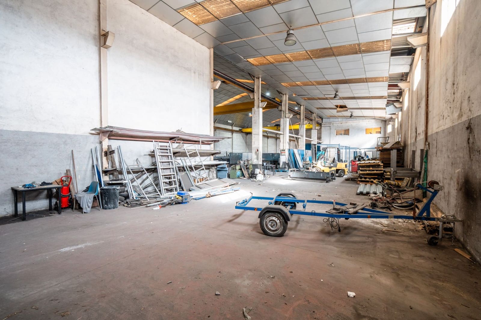 Commercial for sale in Grinon - € 1,250,000 (Ref: 9592090)