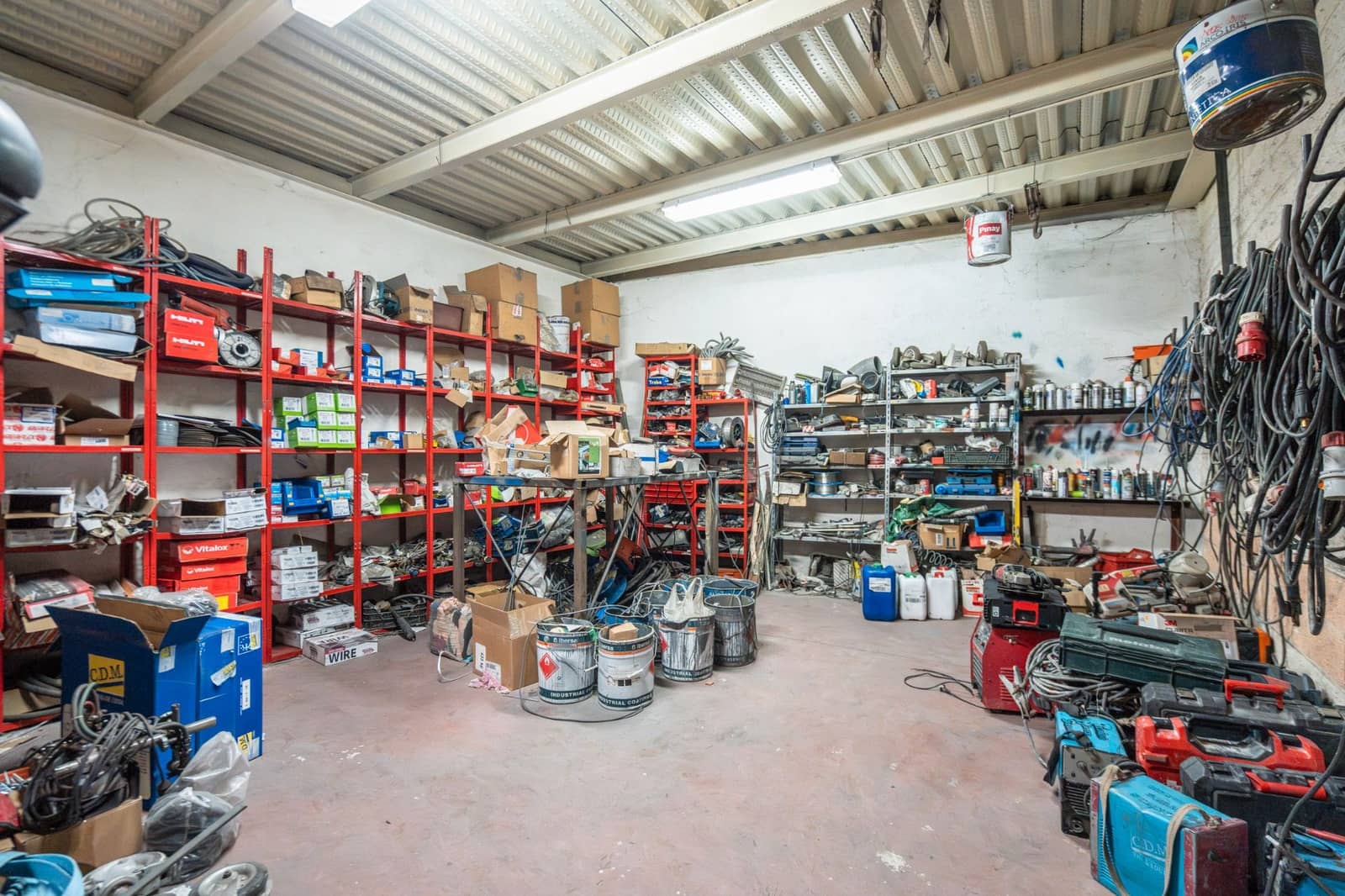 Commercial for sale in Grinon - € 1,250,000 (Ref: 9592090)