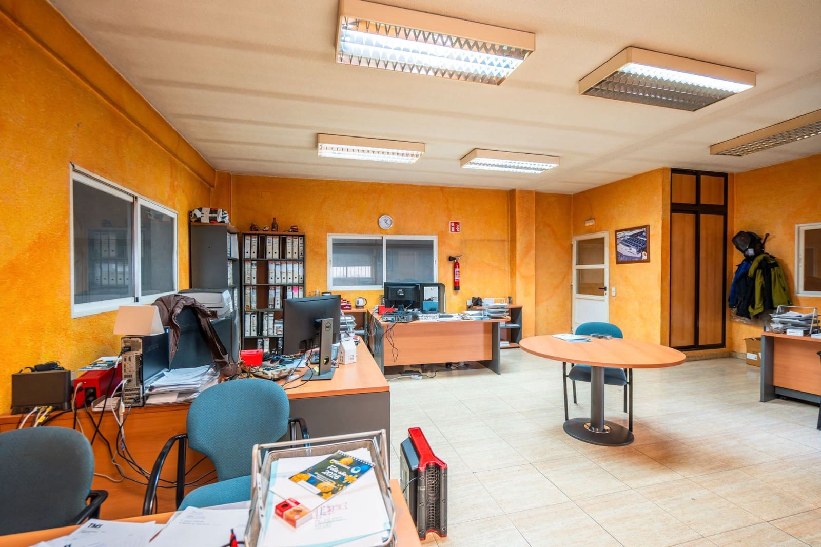 Commercial for sale in Grinon - € 1,250,000 (Ref: 9592090)