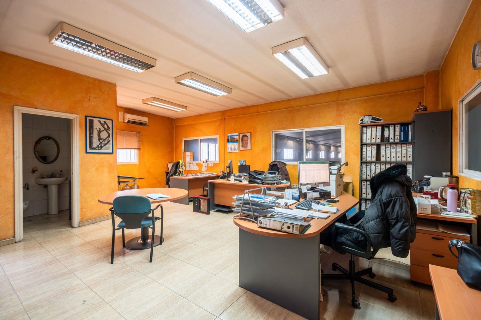 Commercial for sale in Grinon - € 1,250,000 (Ref: 9592090)