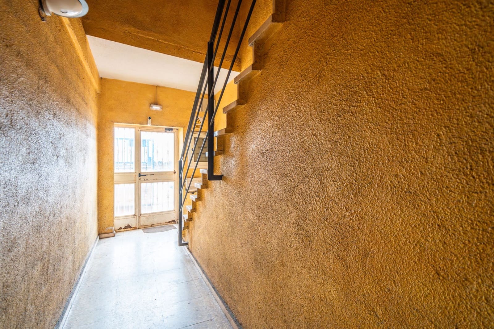 Commercial for sale in Grinon - € 1,250,000 (Ref: 9592090)