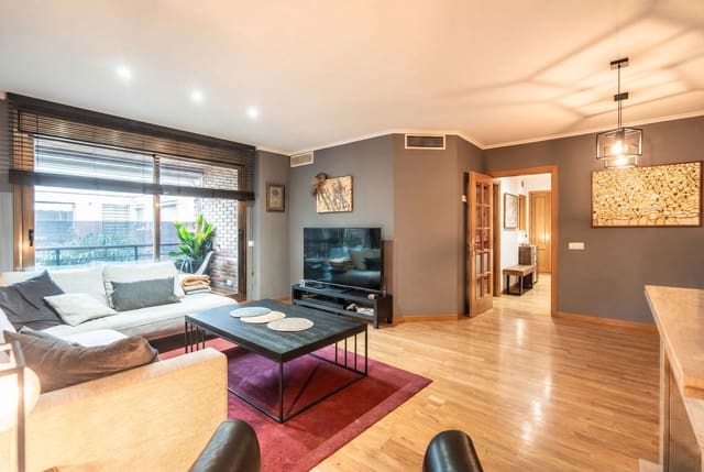 2 sovrum Lägenhet till salu i Las Rozas de Madrid med pool - 595 000 € (Ref: 9597157)