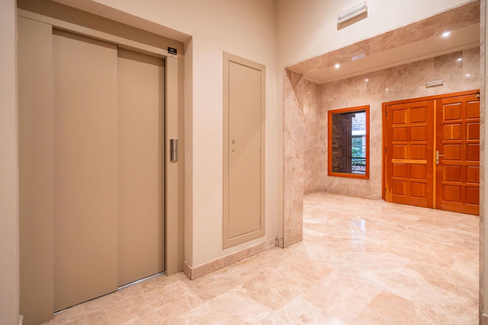 2 sovrum Lägenhet till salu i Las Rozas de Madrid med pool - 595 000 € (Ref: 9597157)