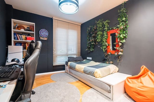 2 sovrum Lägenhet till salu i Las Rozas de Madrid med pool - 595 000 € (Ref: 9597157)