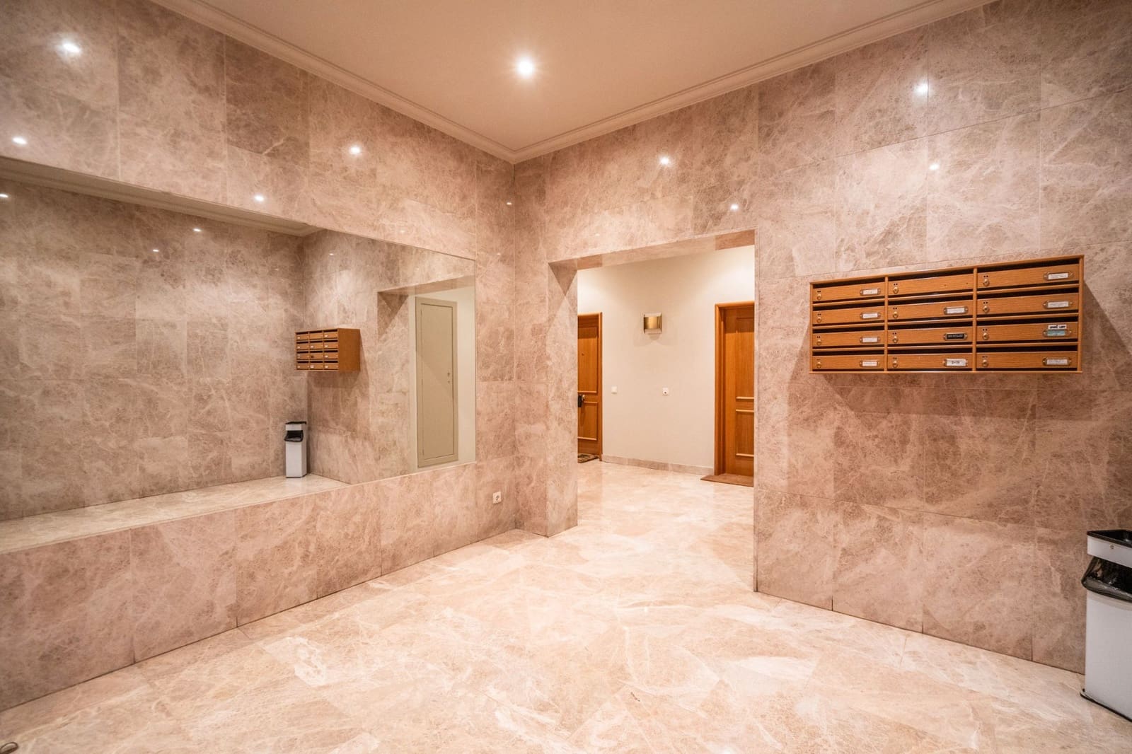 2 sovrum Lägenhet till salu i Las Rozas de Madrid med pool - 595 000 € (Ref: 9597157)