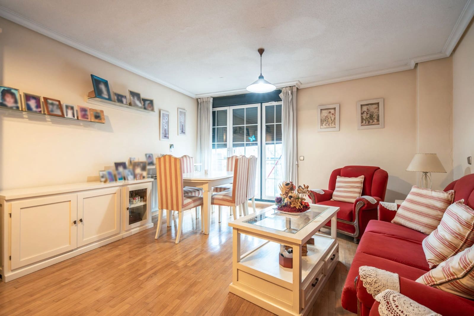 2 makuuhuone Asunto myytävänä paikassa Collado Villalba mukana uima-altaan 
autotalli - 380 000 € (Ref: 9598131)