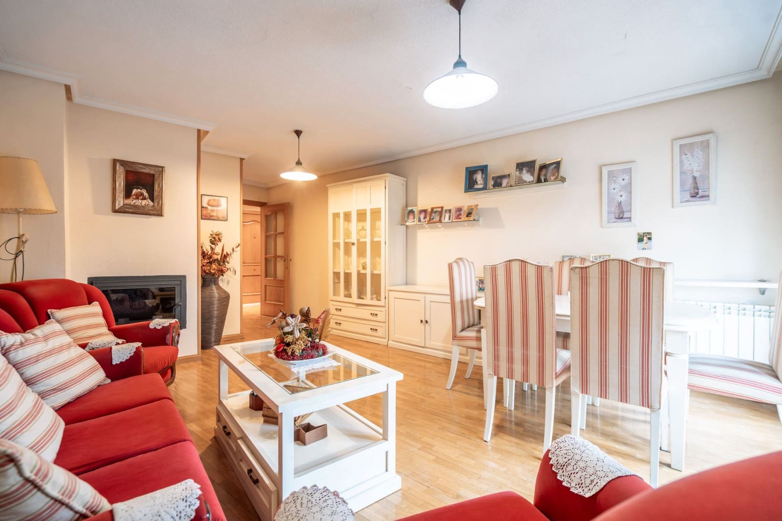 2 makuuhuone Asunto myytävänä paikassa Collado Villalba mukana uima-altaan 
autotalli - 380 000 € (Ref: 9598131)