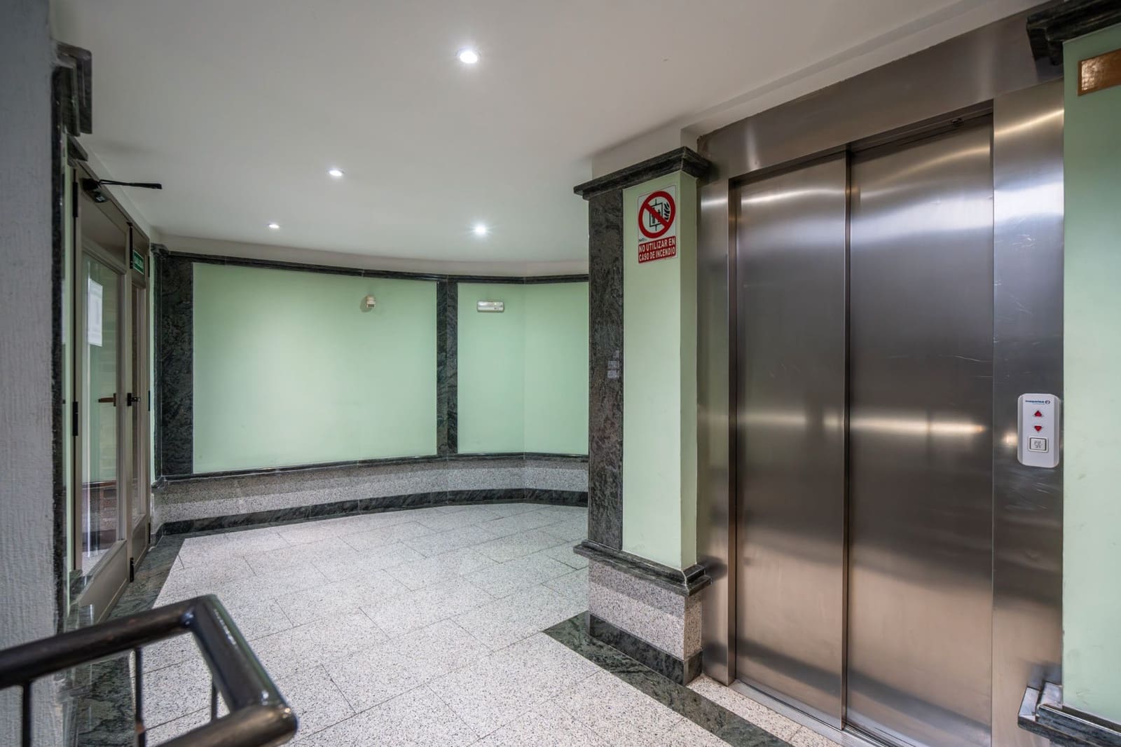 2 makuuhuone Asunto myytävänä paikassa Collado Villalba mukana uima-altaan 
autotalli - 380 000 € (Ref: 9598131)