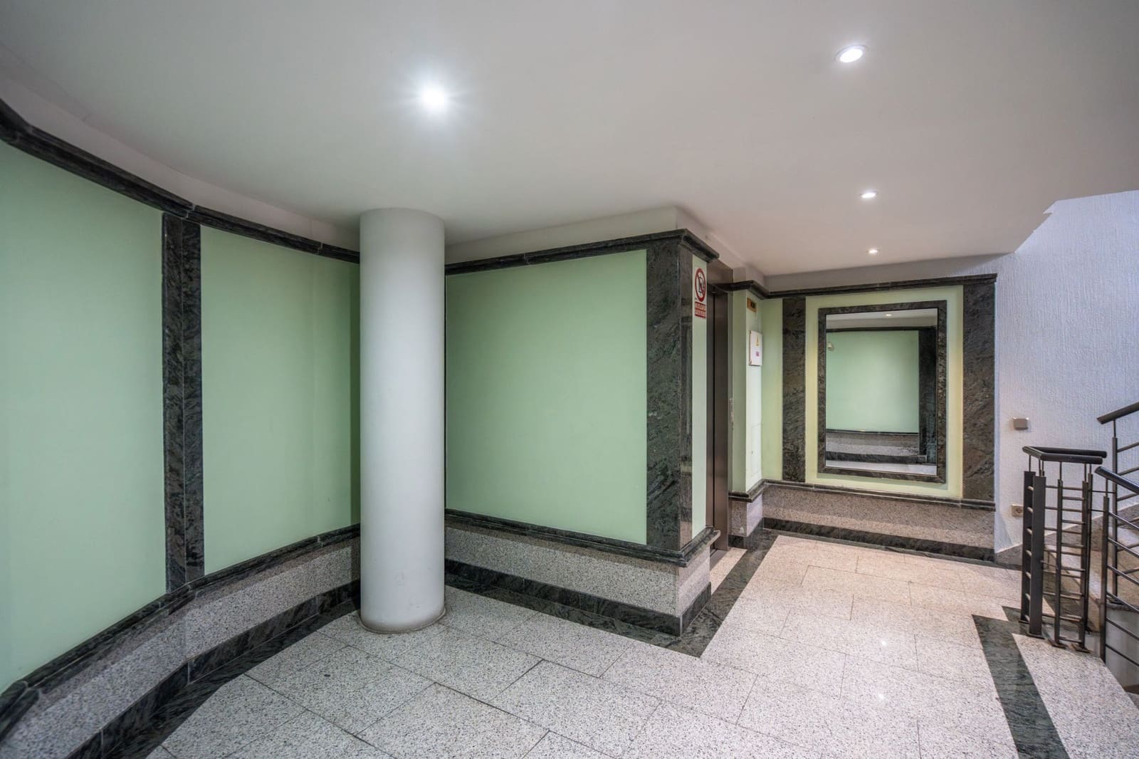 2 makuuhuone Asunto myytävänä paikassa Collado Villalba mukana uima-altaan 
autotalli - 380 000 € (Ref: 9598131)