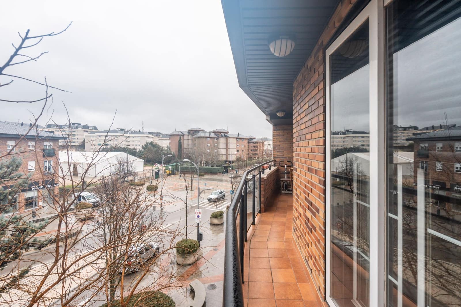 2 makuuhuone Asunto myytävänä paikassa Collado Villalba mukana uima-altaan 
autotalli - 380 000 € (Ref: 9598131)