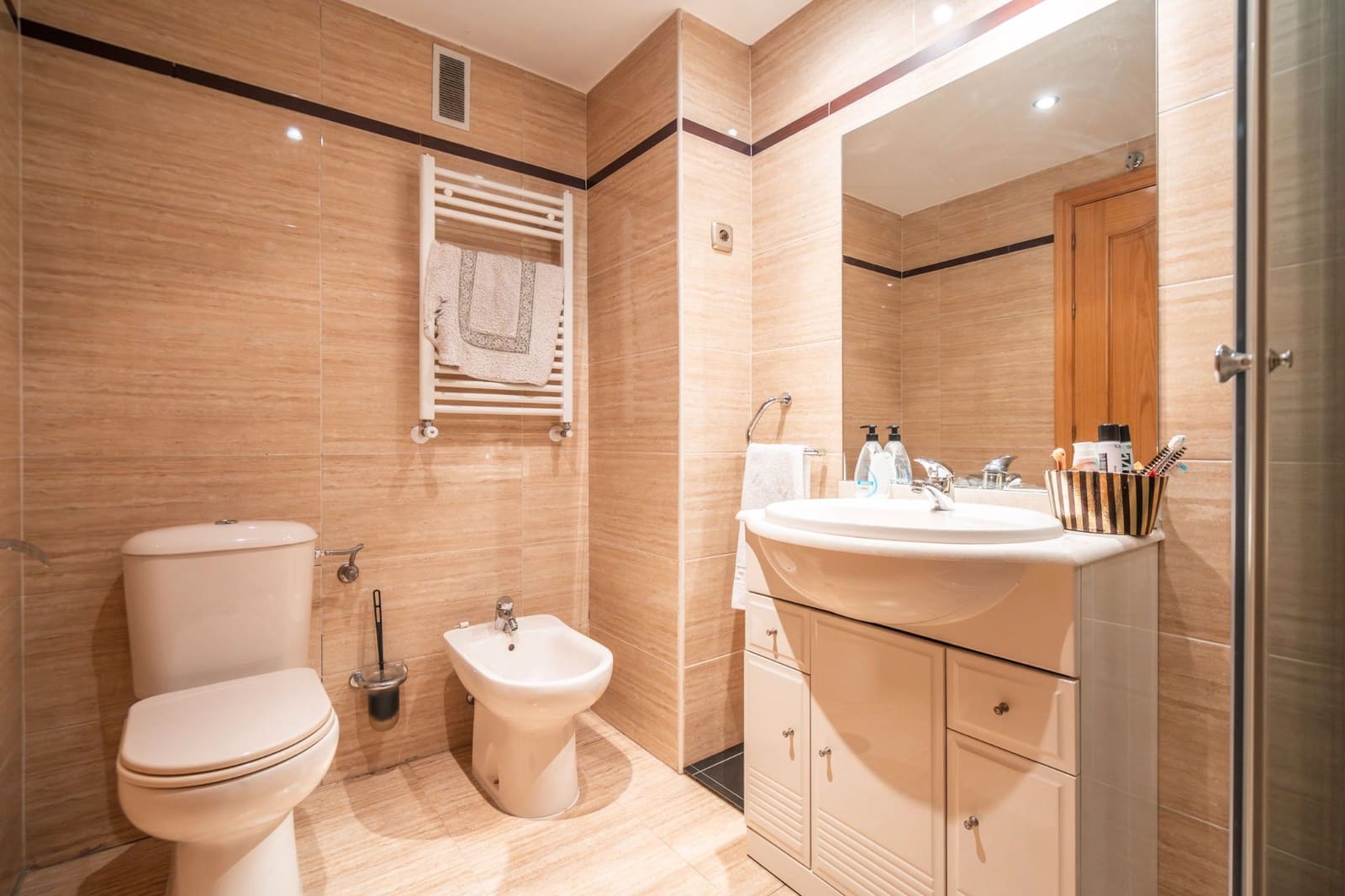 2 makuuhuone Asunto myytävänä paikassa Collado Villalba mukana uima-altaan 
autotalli - 380 000 € (Ref: 9598131)