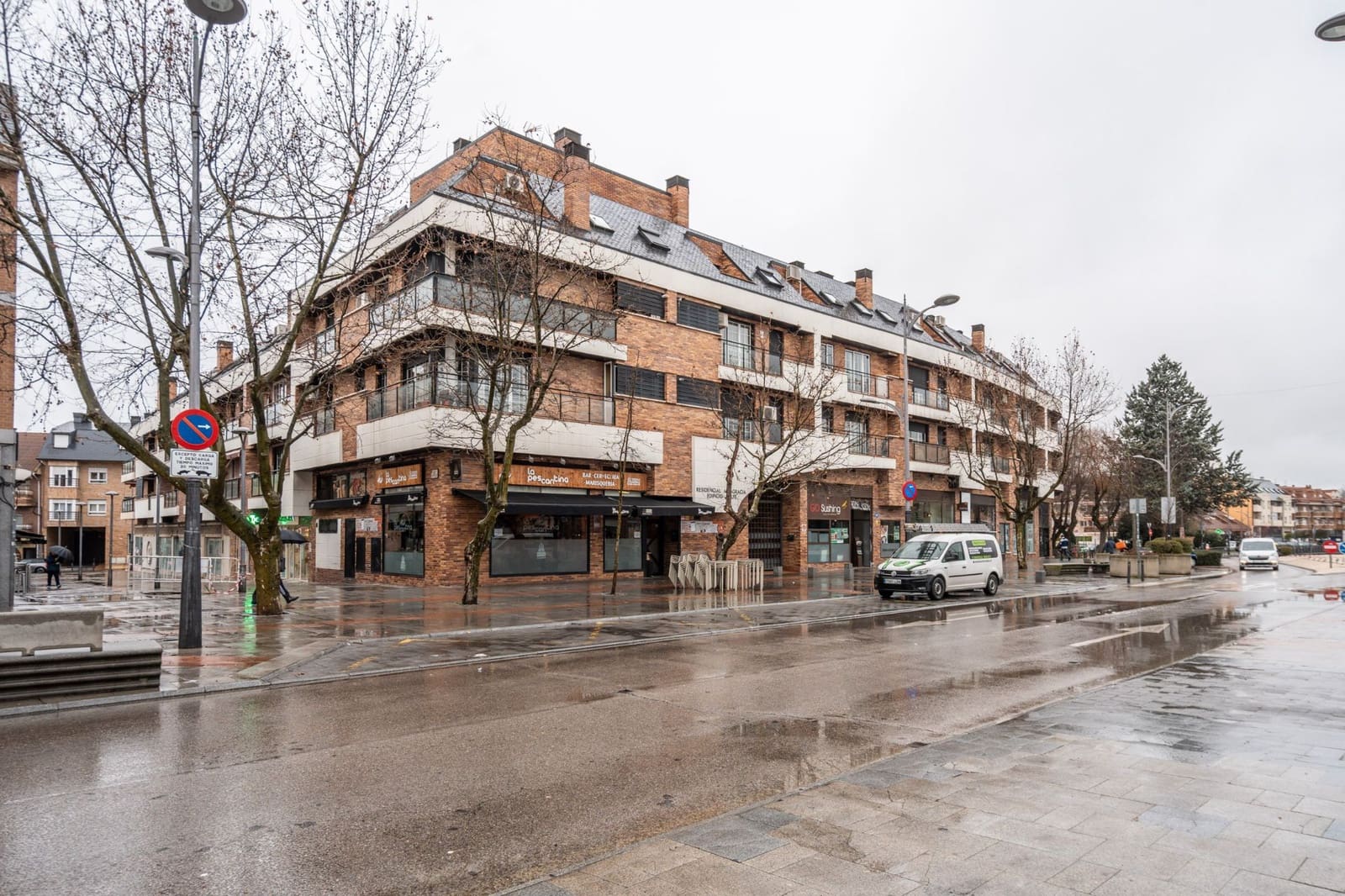 2 makuuhuone Asunto myytävänä paikassa Collado Villalba mukana uima-altaan 
autotalli - 380 000 € (Ref: 9598131)