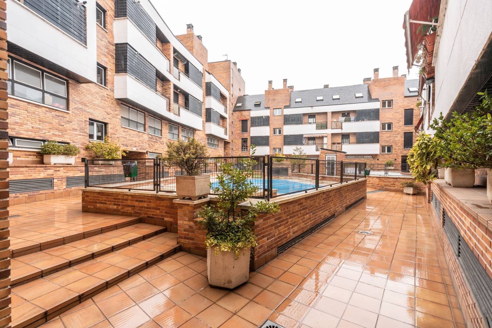 2 makuuhuone Asunto myytävänä paikassa Collado Villalba mukana uima-altaan 
autotalli - 380 000 € (Ref: 9598131)