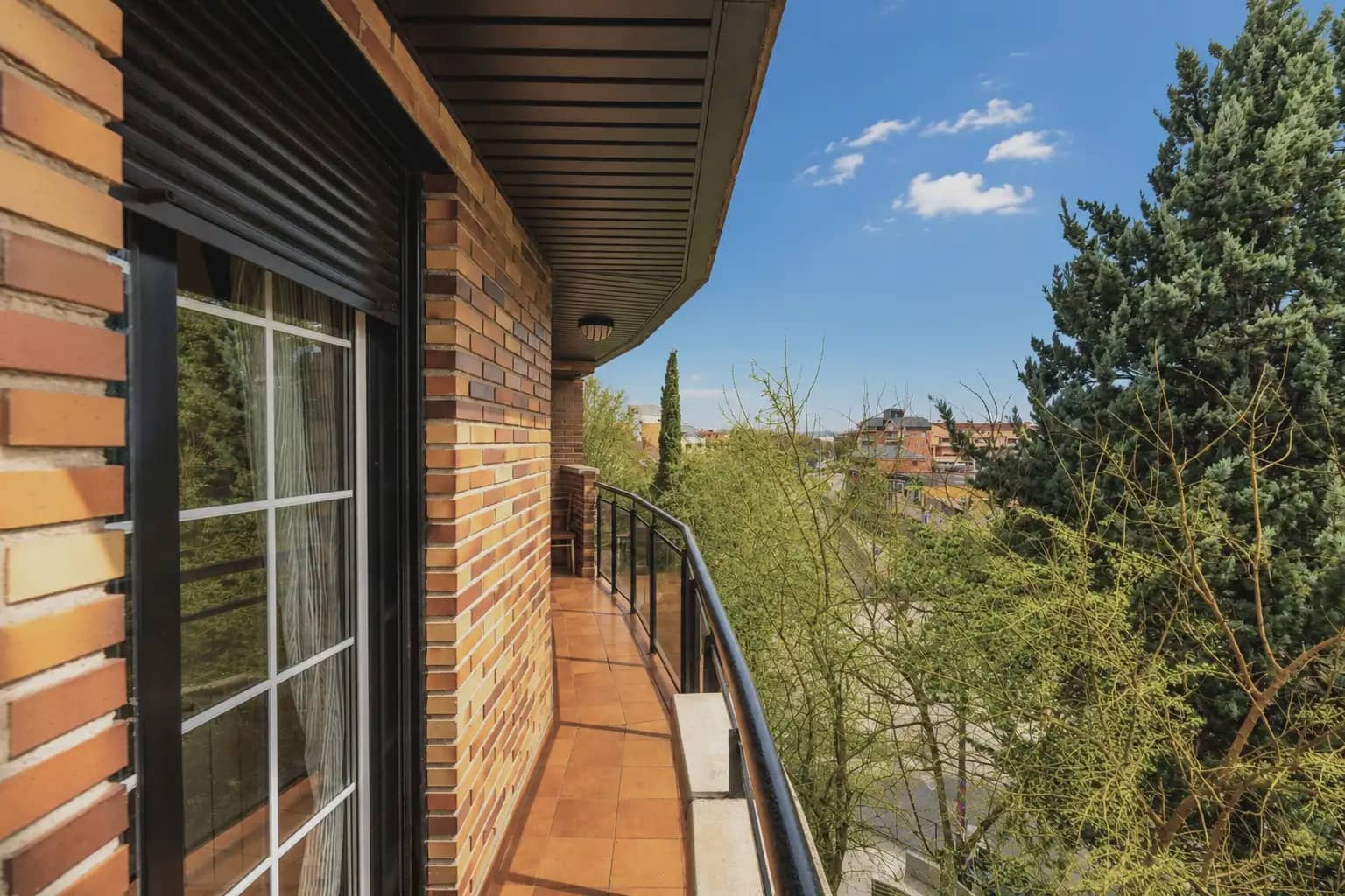 2 bedroom Flat for sale in Collado Villalba with pool garage - € 380,000 (Ref: 9598131)