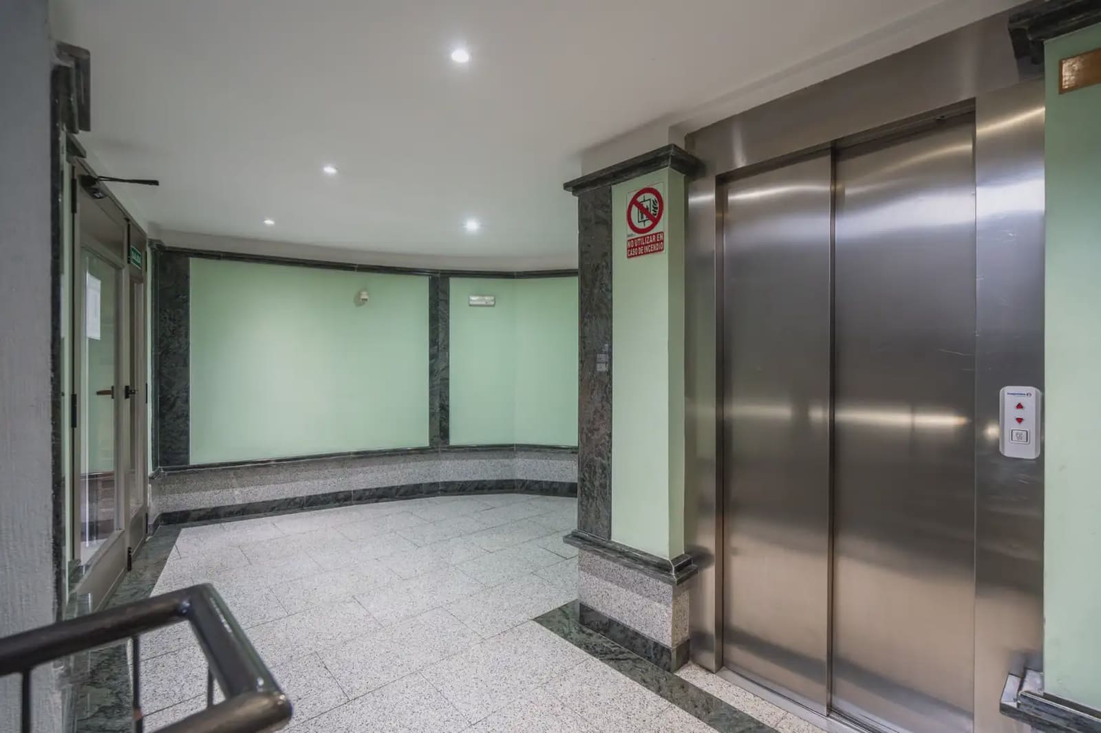 2 bedroom Flat for sale in Collado Villalba with pool garage - € 380,000 (Ref: 9598131)