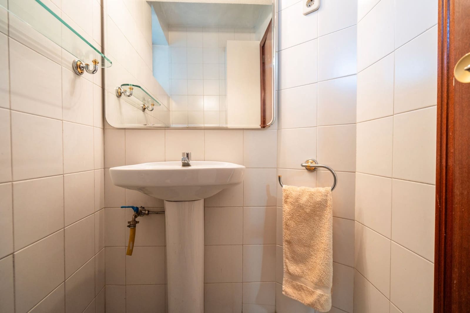 Erhverv til salg i Madrid by - € 186.000 (Ref: 9609981)