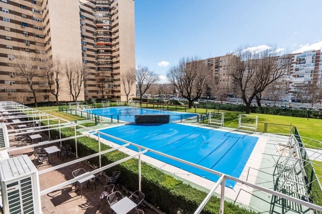 Erhverv til salg i Peñagrande, Madrid by - € 186.000 (Ref: 9609981)
