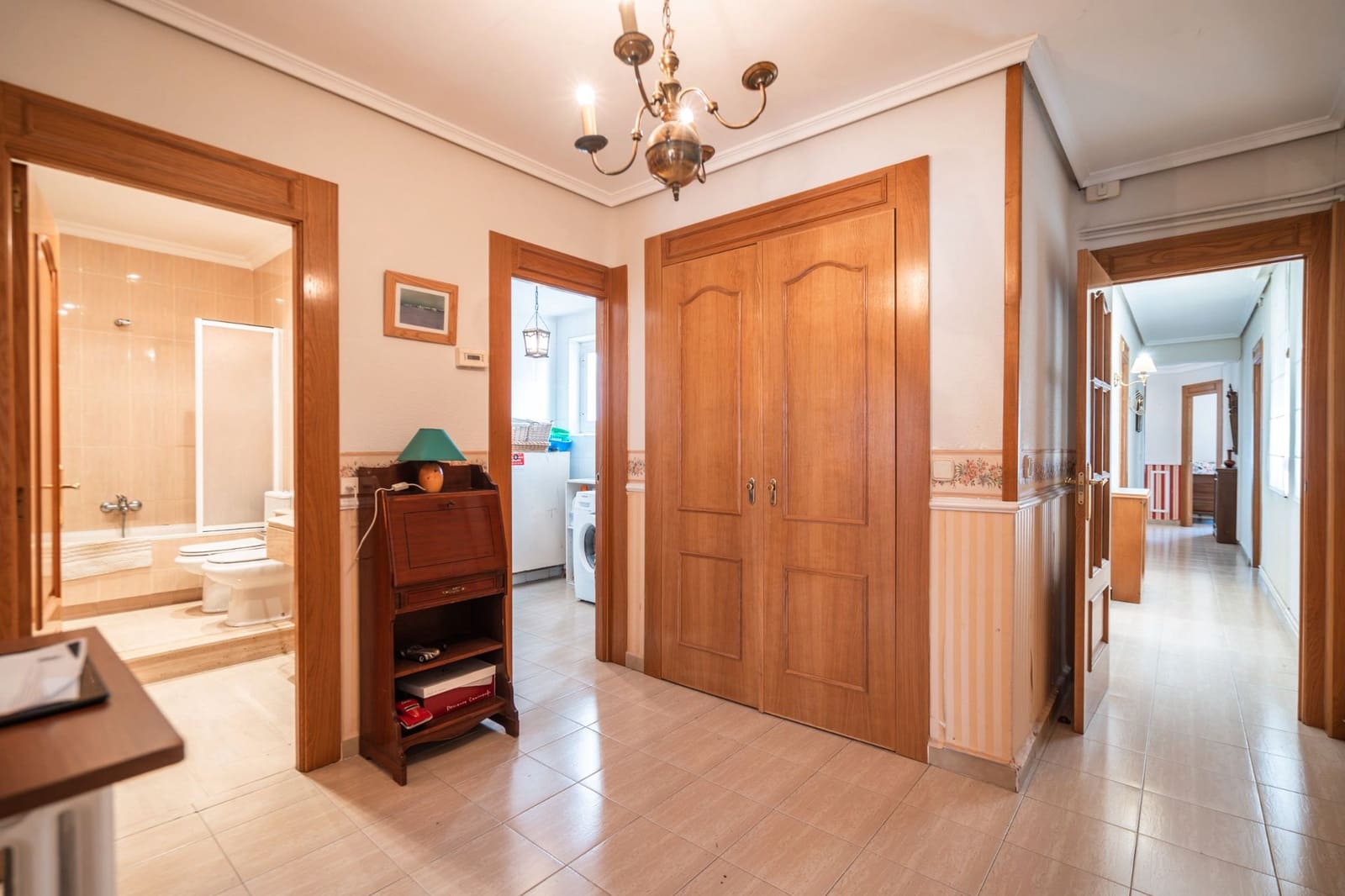 5 bedroom Flat for sale in Albacete city - € 275,000 (Ref: 9618625)