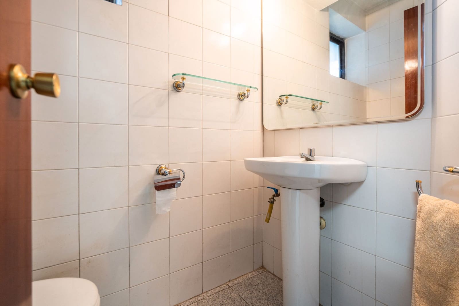 Office for sale in Madrid city - € 186,000 (Ref: 9649863)