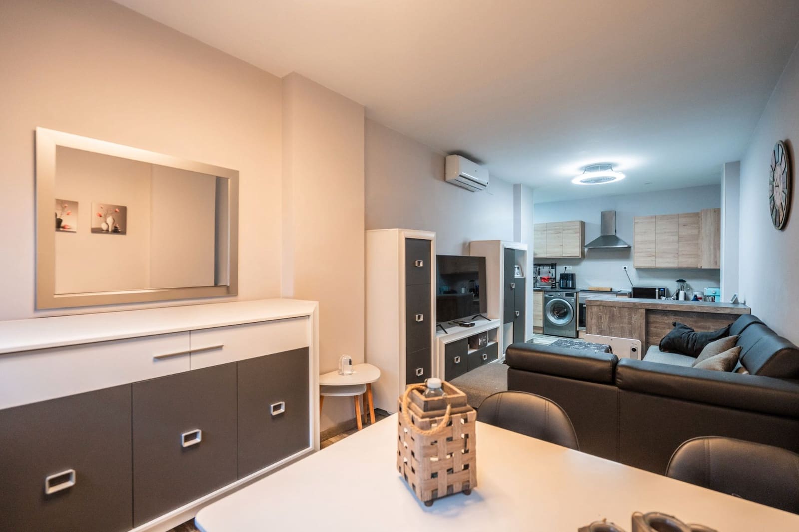 3 bedroom Flat for sale in Fuenlabrada with pool - € 249,900 (Ref: 9650664)