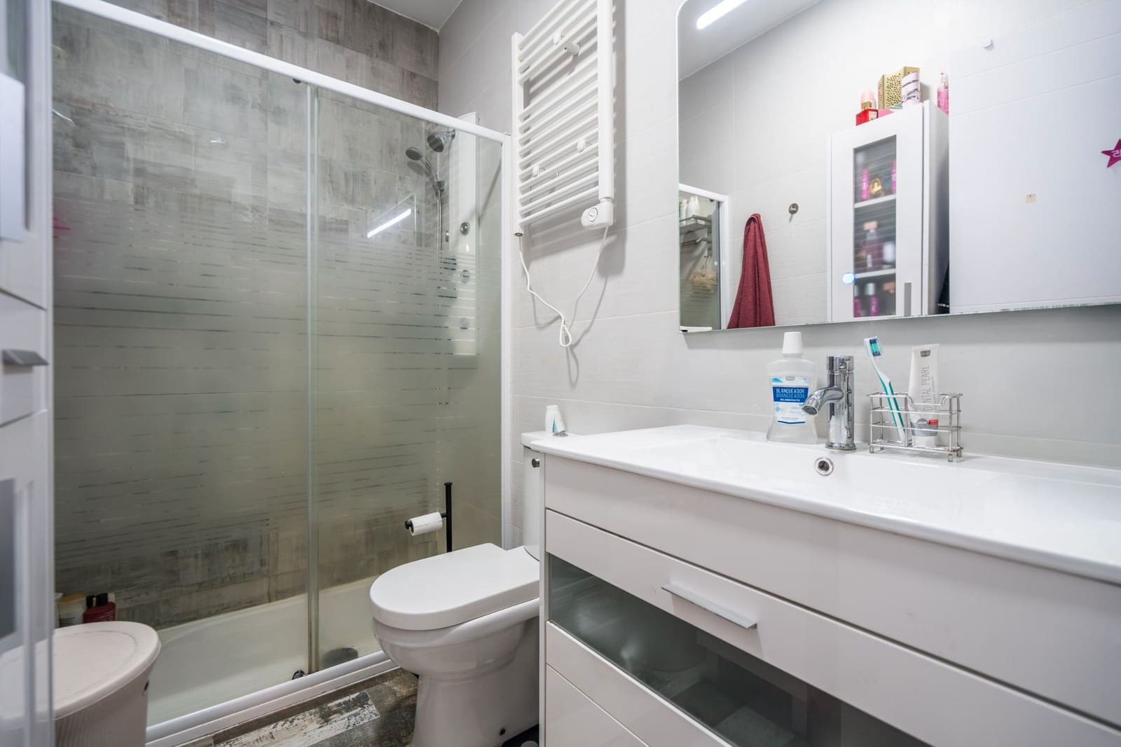 3 bedroom Flat for sale in Fuenlabrada with pool - € 249,900 (Ref: 9650664)