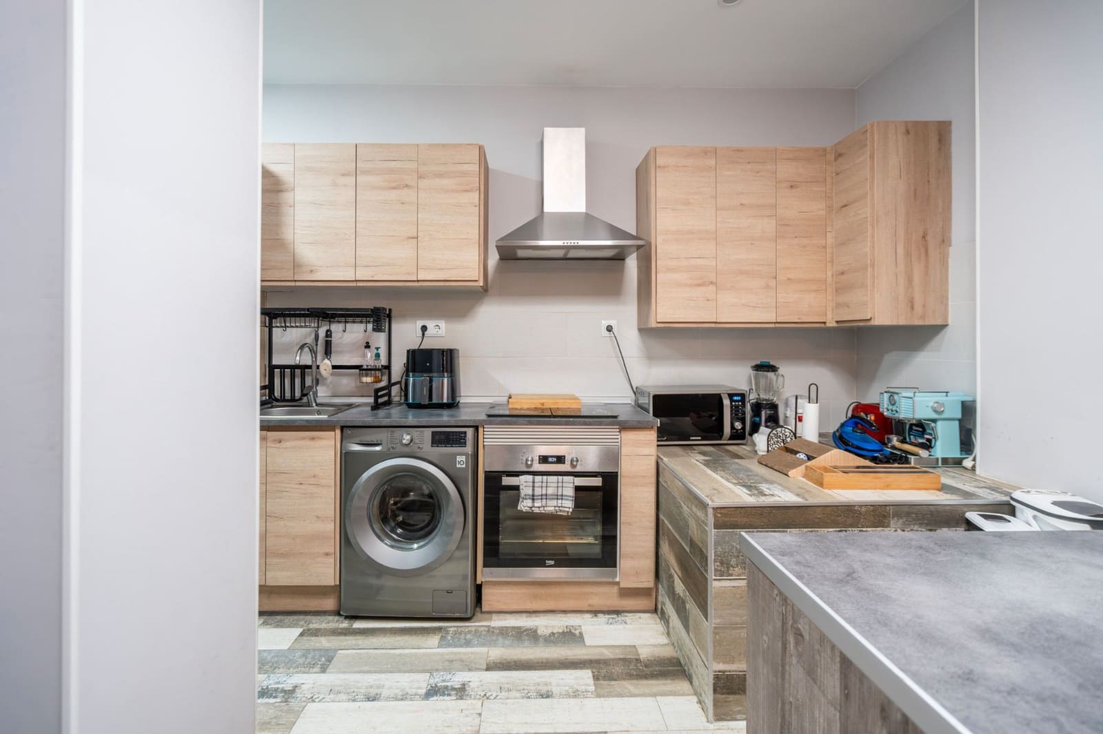 3 bedroom Flat for sale in Fuenlabrada with pool - € 249,900 (Ref: 9650664)