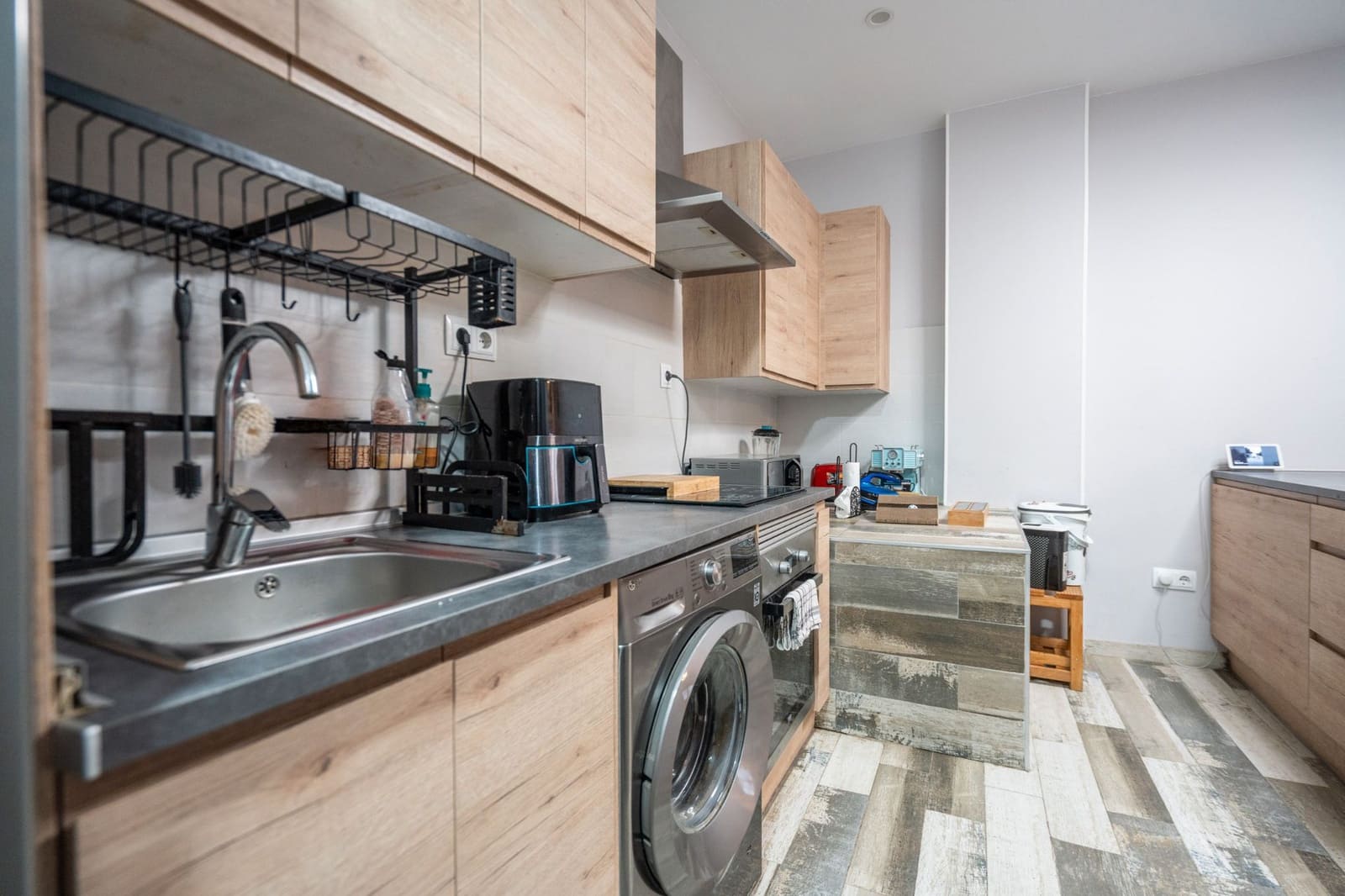 3 bedroom Flat for sale in Fuenlabrada with pool - € 249,900 (Ref: 9650664)