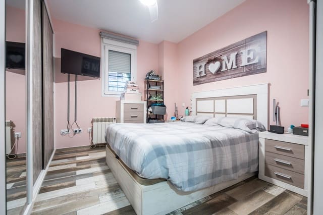 3 sypialnia Mieszkanie na sprzedaż w Fuenlabrada z basenem - 249 900 € (Ref: 9650664)