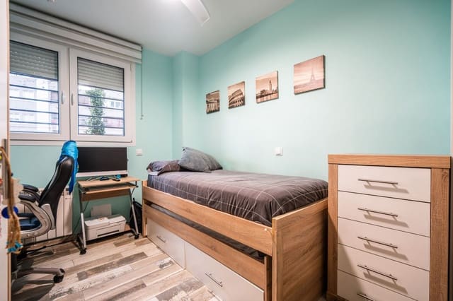 3 sypialnia Mieszkanie na sprzedaż w Fuenlabrada z basenem - 249 900 € (Ref: 9650664)