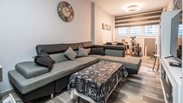 3 sypialnia Mieszkanie na sprzedaż w Fuenlabrada z basenem - 249 900 € (Ref: 9650664)