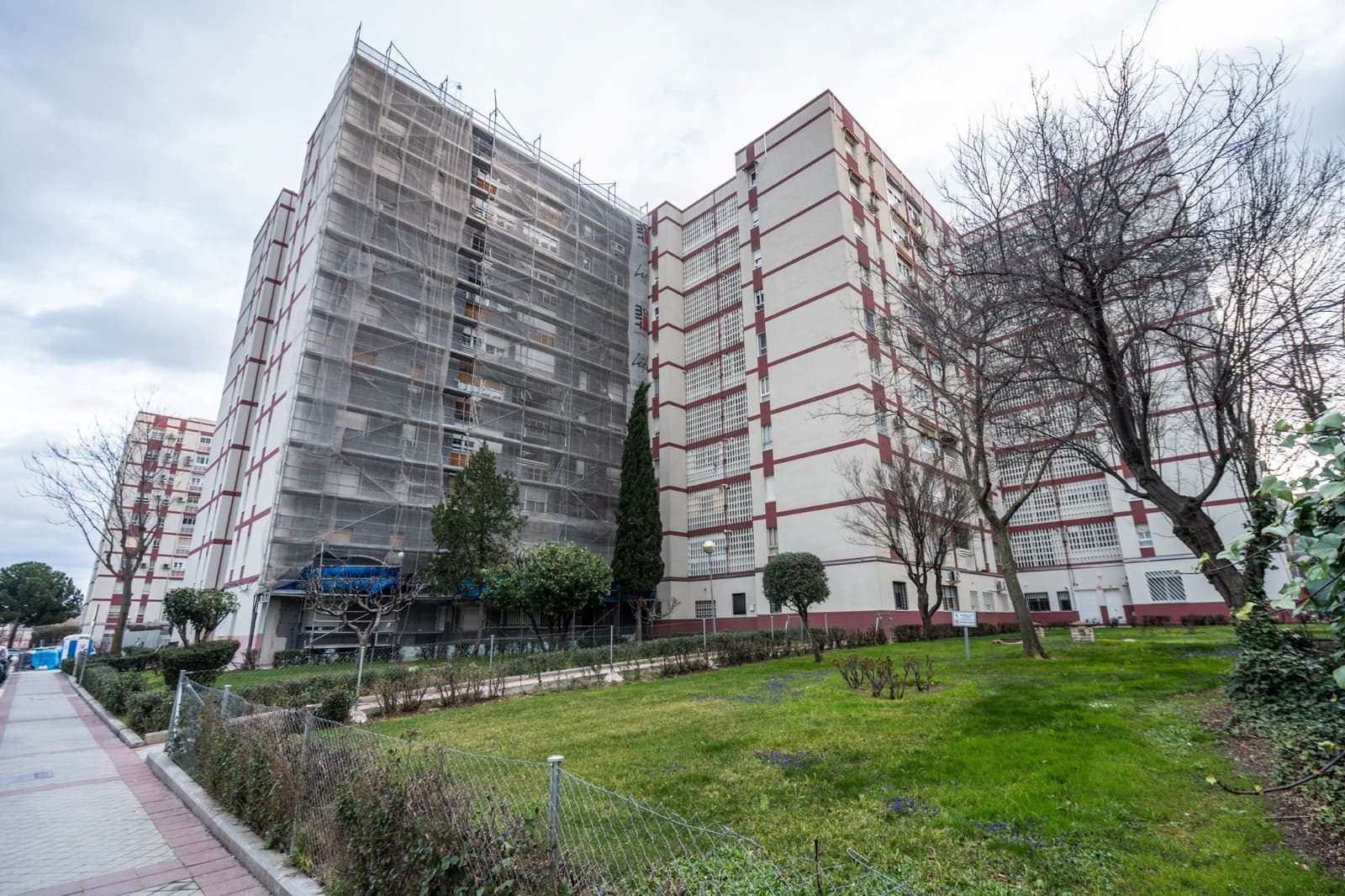 3 bedroom Flat for sale in Fuenlabrada with pool - € 249,900 (Ref: 9650664)