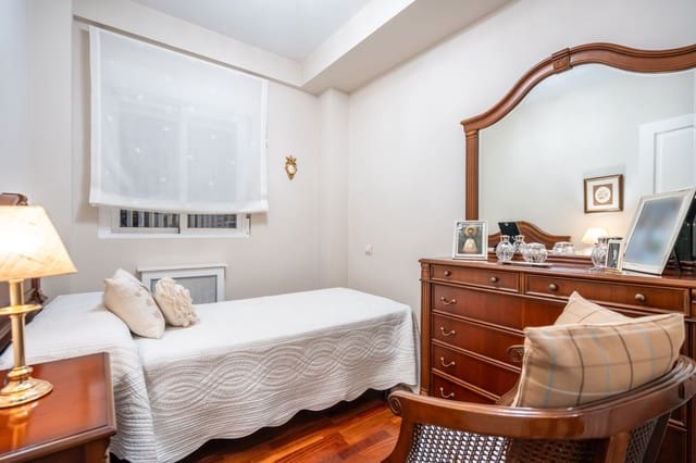 3 soveværelse Lejlighed til salg i Prosperidad, Madrid by med garage - € 930.000 (Ref: 9653024)