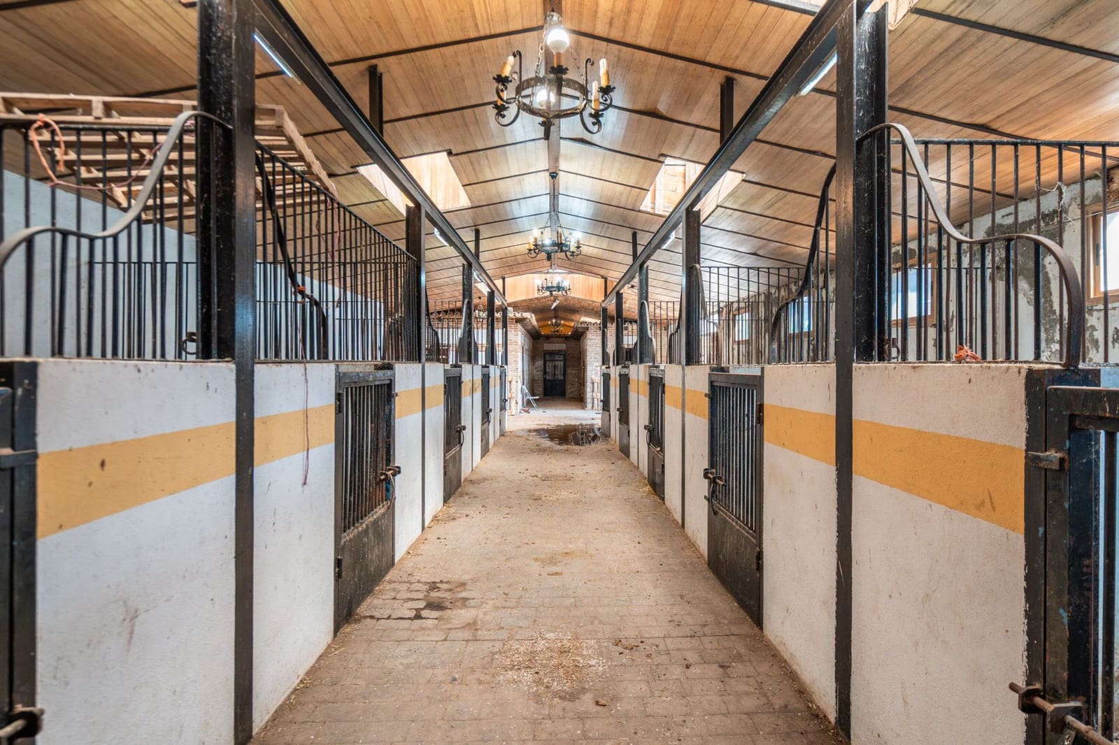 Finca/Casa Rural en Fresnedillas de la Oliva en venta - 6.000.000 € (Ref: 9691651)