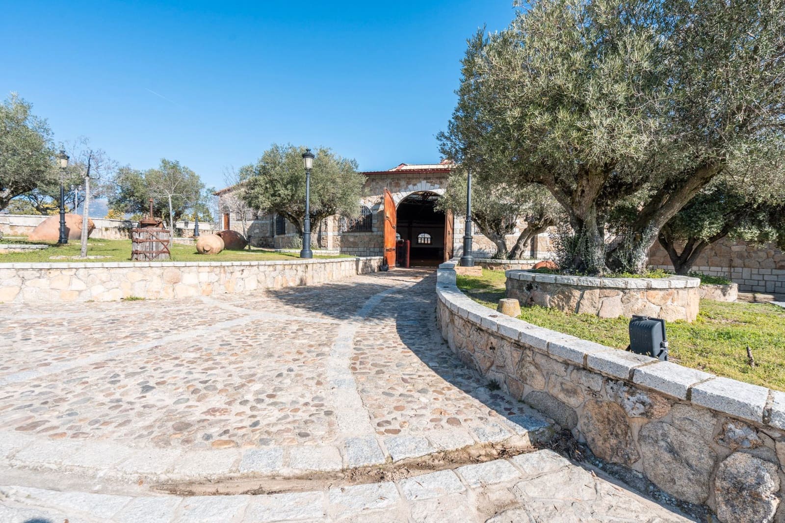 Finca/Casa Rural en Fresnedillas de la Oliva en venta - 6.000.000 € (Ref: 9691651)