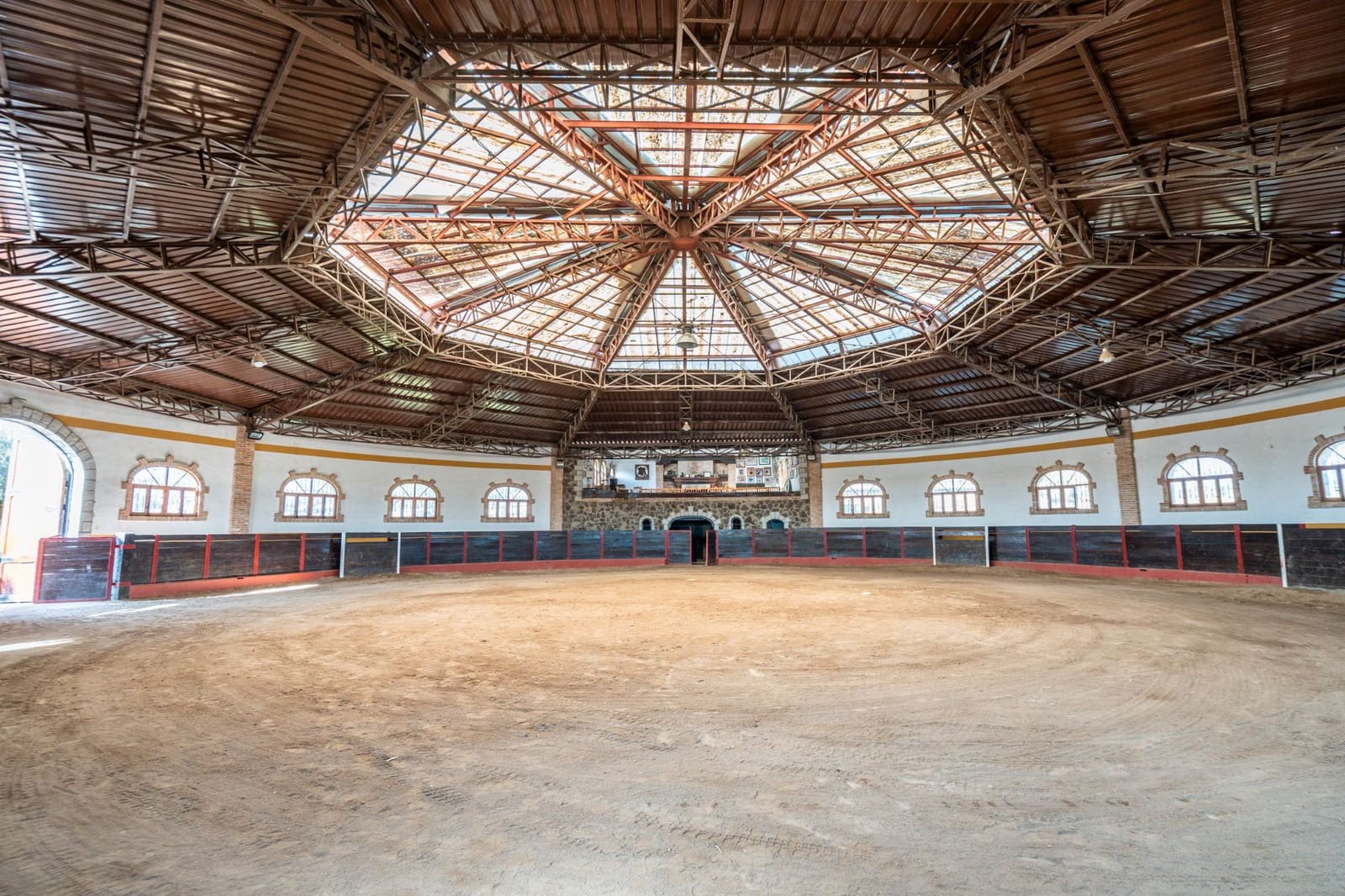 Finca/Casa Rural en Fresnedillas de la Oliva en venta - 6.000.000 € (Ref: 9691651)