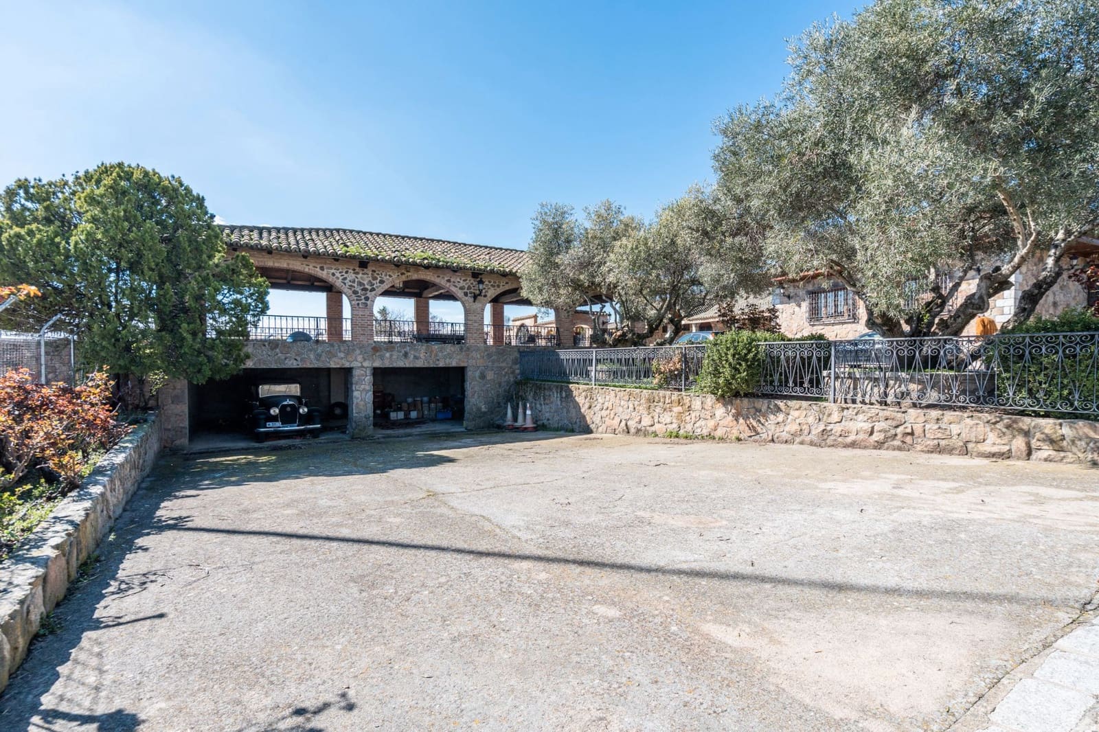 Finca/Casa Rural en Fresnedillas de la Oliva en venta - 6.000.000 € (Ref: 9691651)