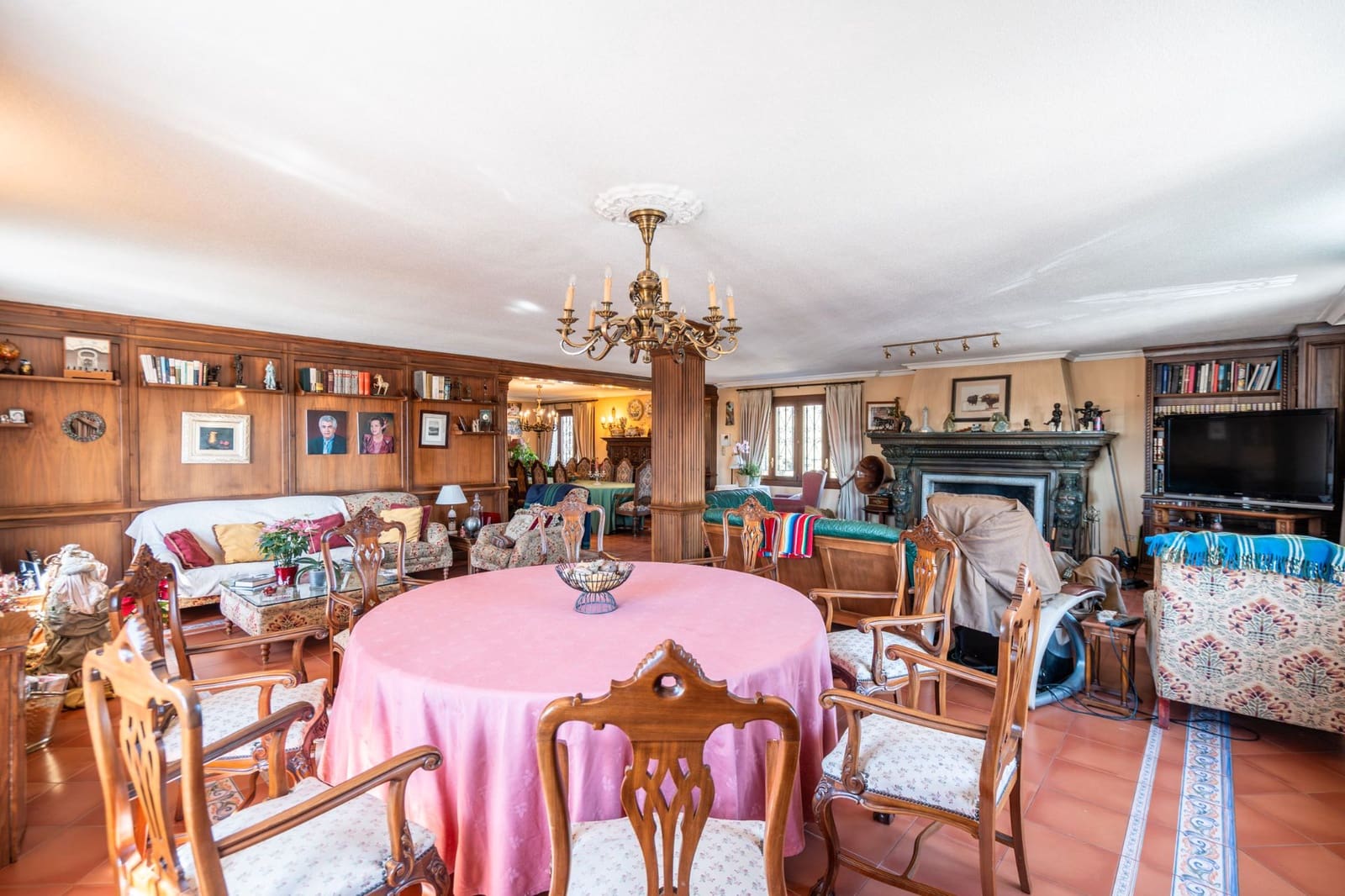 Finca/Casa Rural en Fresnedillas de la Oliva en venta - 6.000.000 € (Ref: 9691651)