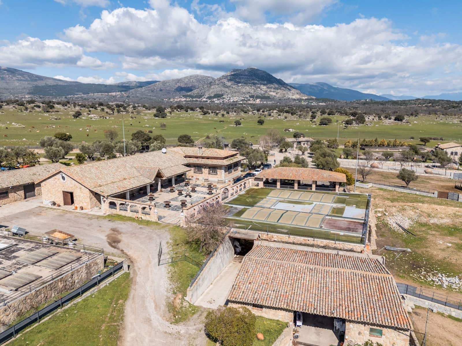 Finca/Casa Rural en Fresnedillas de la Oliva en venta - 6.000.000 € (Ref: 9691651)