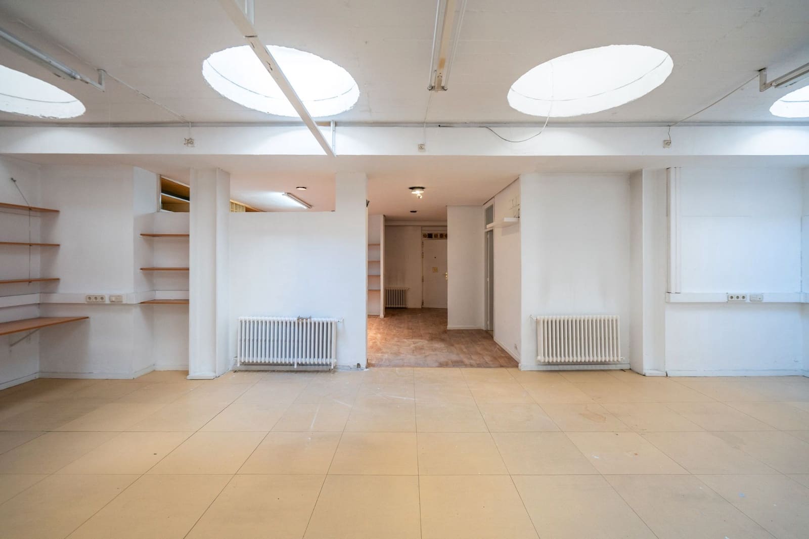 Office for sale in Madrid city - € 680,000 (Ref: 9696764)