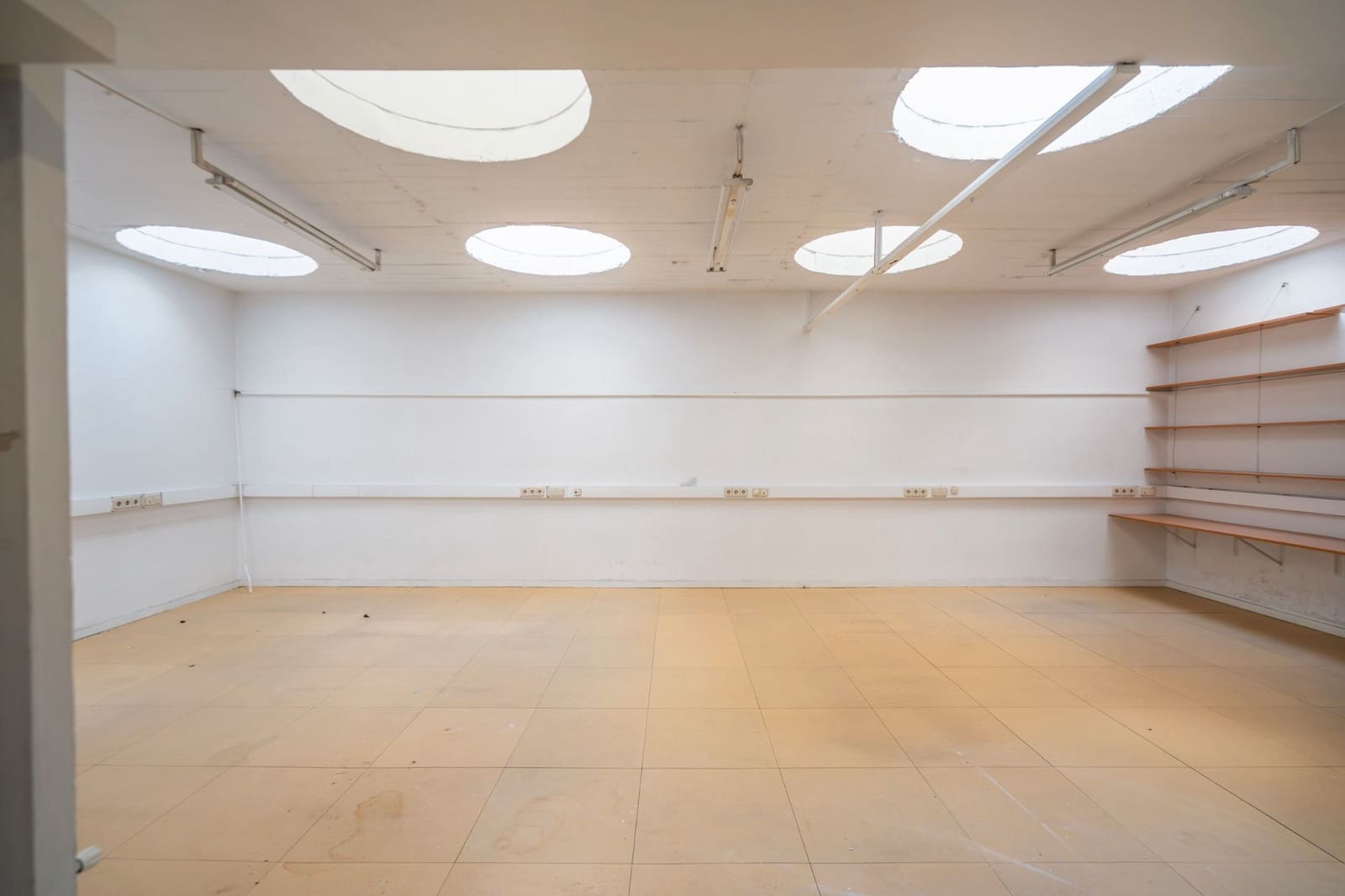 Office for sale in Madrid city - € 680,000 (Ref: 9696764)