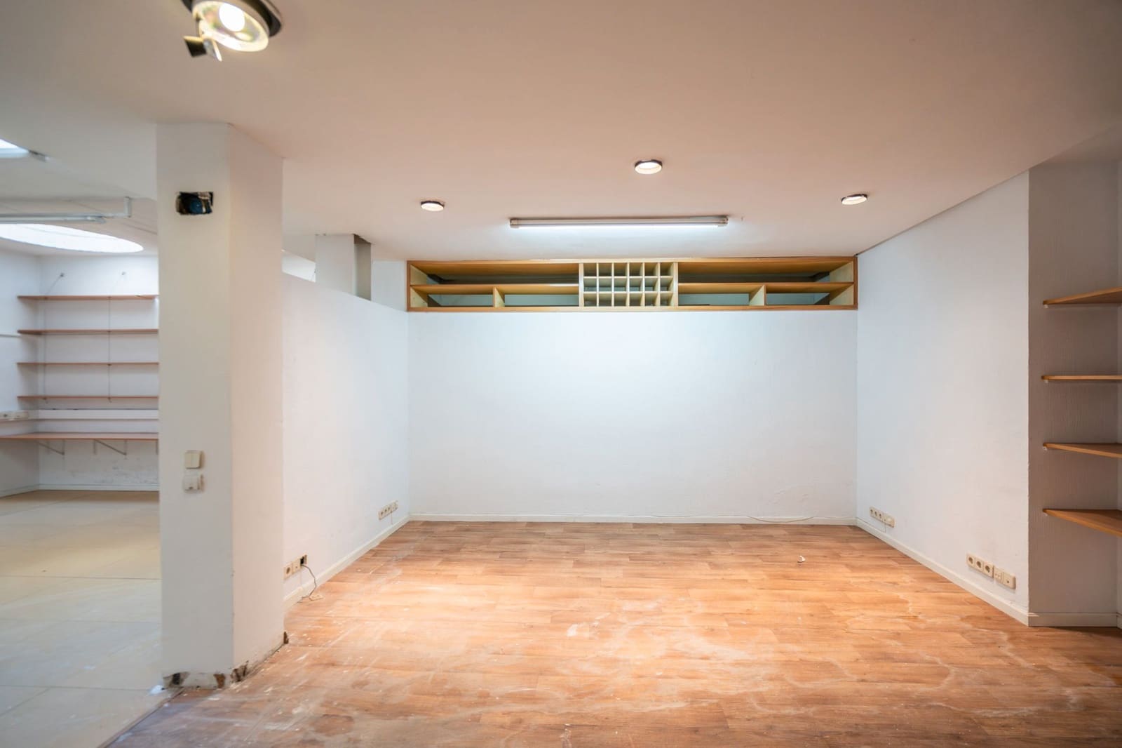 Office for sale in Madrid city - € 680,000 (Ref: 9696764)