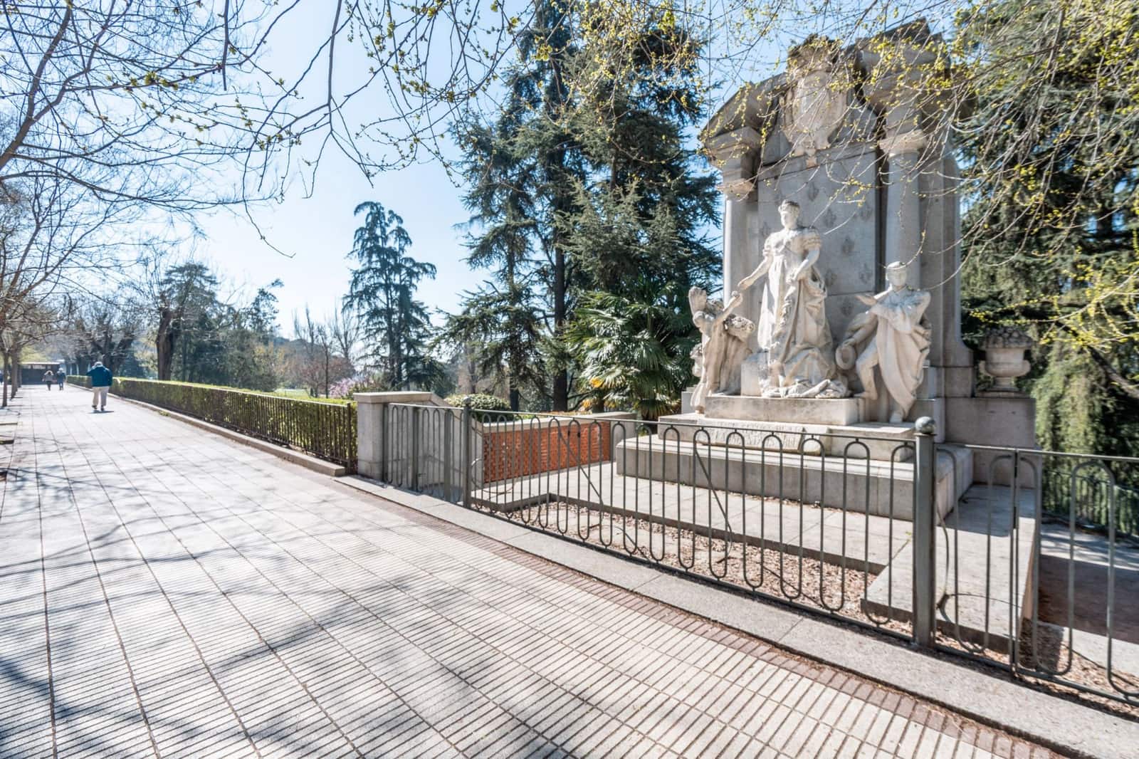 Office for sale in Madrid city - € 680,000 (Ref: 9696764)