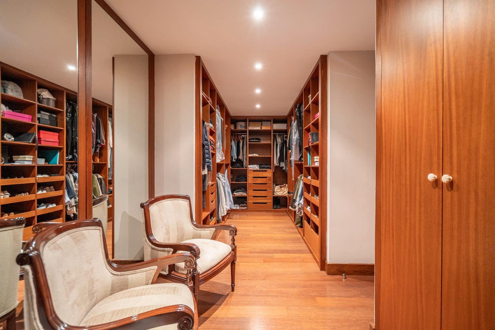 7 slaapkamer Villa te koop in Las Rozas de Madrid met zwembad garage - € 2.900.000 (Ref: 9696891)